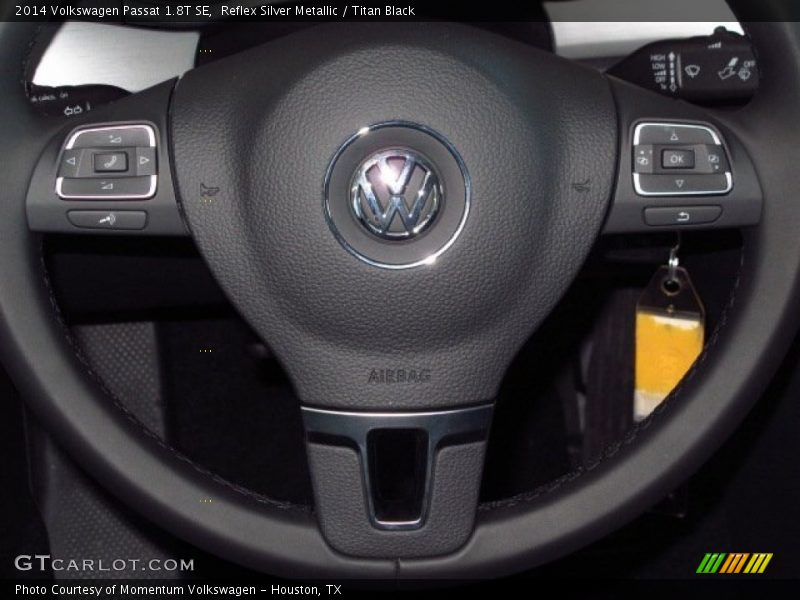 Reflex Silver Metallic / Titan Black 2014 Volkswagen Passat 1.8T SE