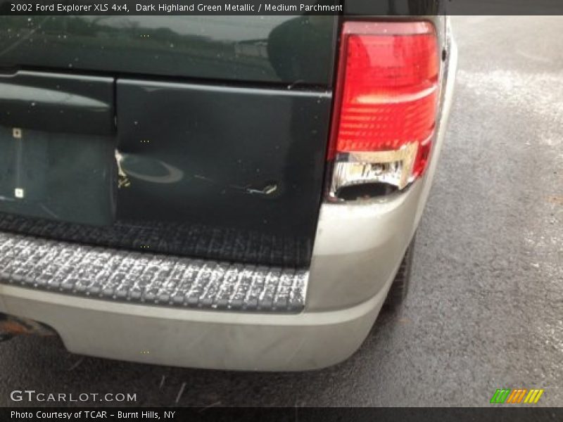 Dark Highland Green Metallic / Medium Parchment 2002 Ford Explorer XLS 4x4