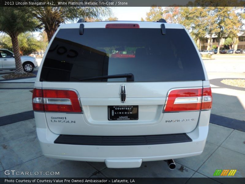 White Platinum Metallic Tri-Coat / Stone 2013 Lincoln Navigator 4x2