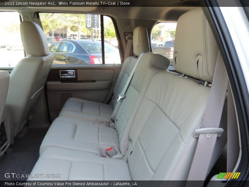 White Platinum Metallic Tri-Coat / Stone 2013 Lincoln Navigator 4x2