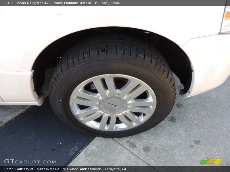 White Platinum Metallic Tri-Coat / Stone 2013 Lincoln Navigator 4x2