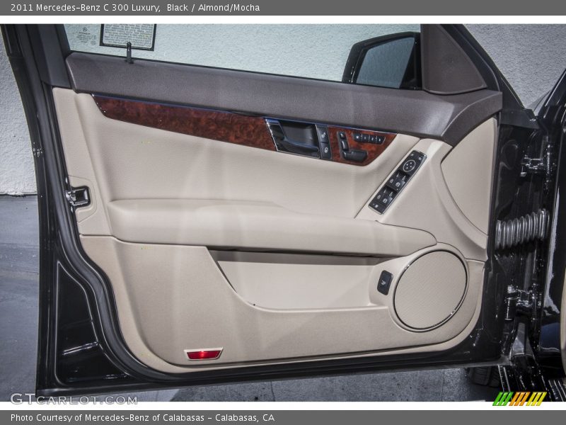 Black / Almond/Mocha 2011 Mercedes-Benz C 300 Luxury