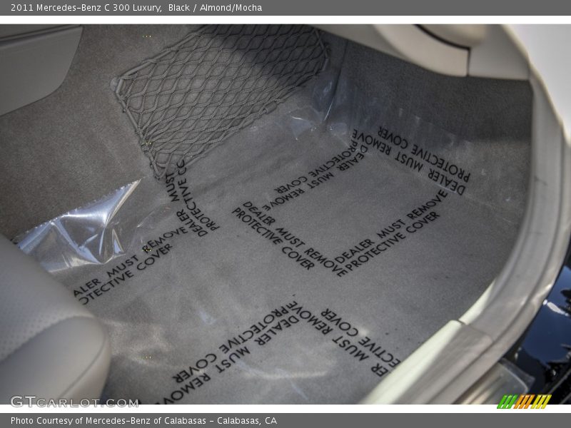 Black / Almond/Mocha 2011 Mercedes-Benz C 300 Luxury