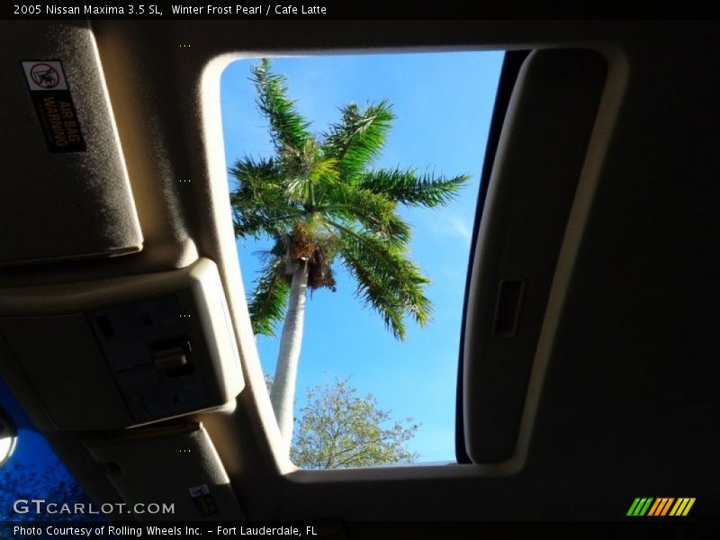 Winter Frost Pearl / Cafe Latte 2005 Nissan Maxima 3.5 SL