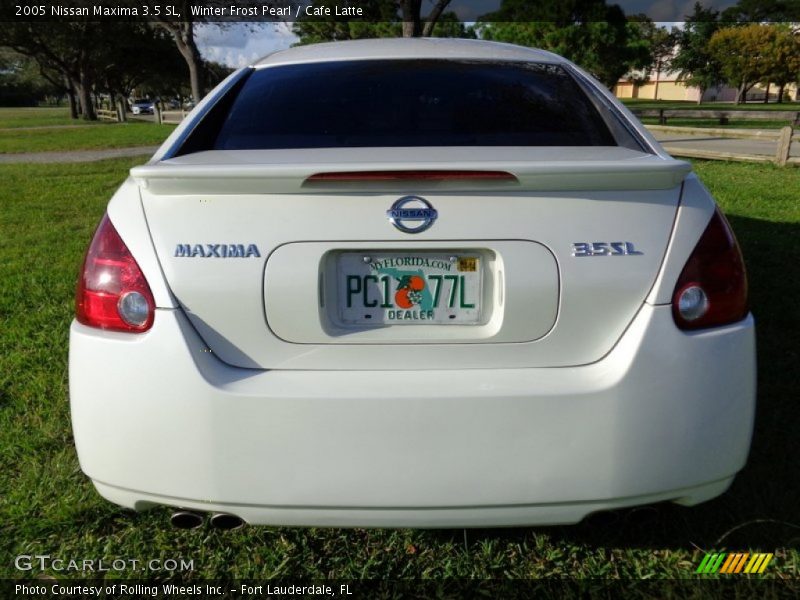 Winter Frost Pearl / Cafe Latte 2005 Nissan Maxima 3.5 SL