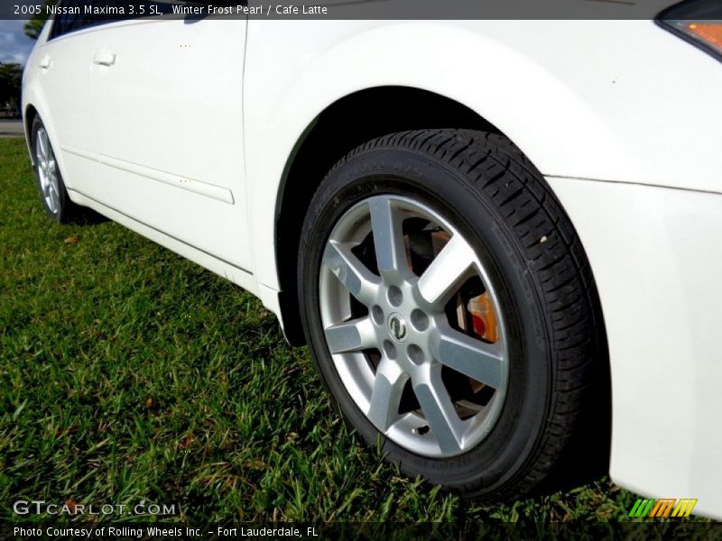 Winter Frost Pearl / Cafe Latte 2005 Nissan Maxima 3.5 SL