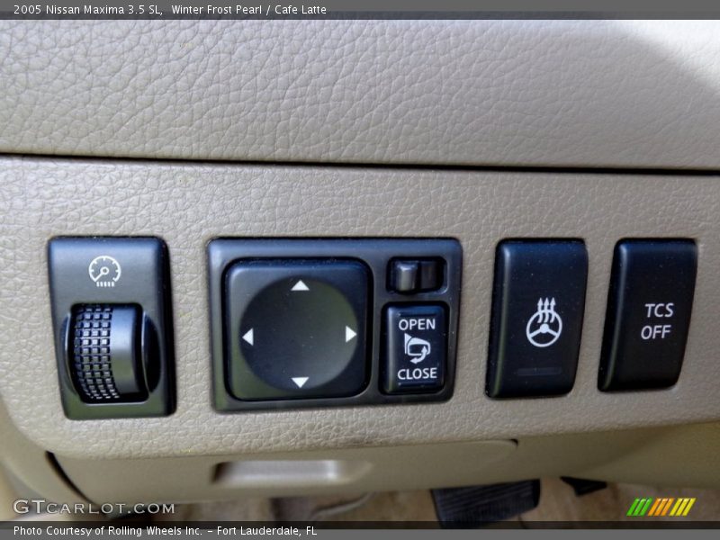 Winter Frost Pearl / Cafe Latte 2005 Nissan Maxima 3.5 SL