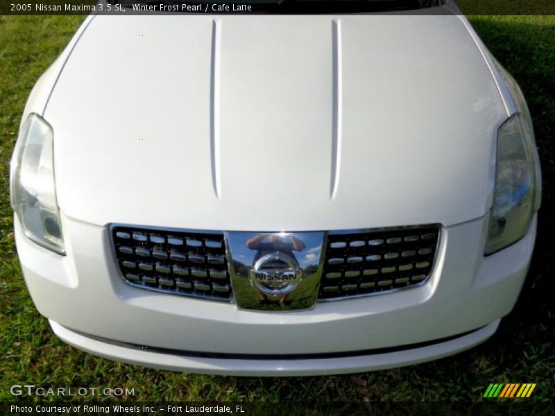 Winter Frost Pearl / Cafe Latte 2005 Nissan Maxima 3.5 SL