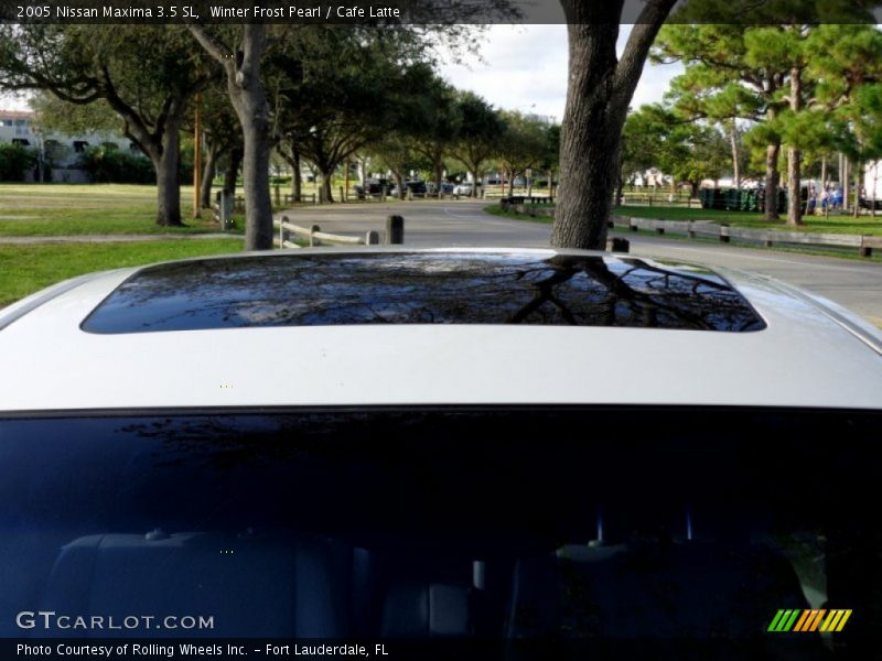 Winter Frost Pearl / Cafe Latte 2005 Nissan Maxima 3.5 SL
