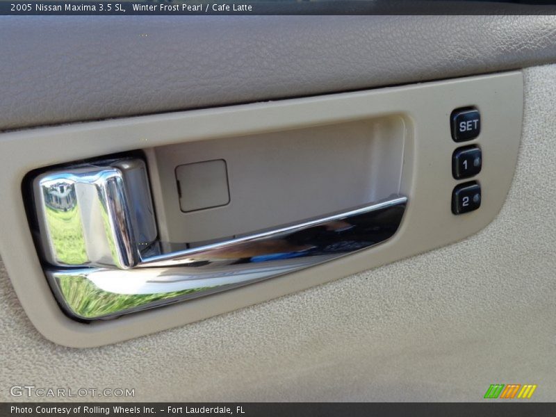 Winter Frost Pearl / Cafe Latte 2005 Nissan Maxima 3.5 SL
