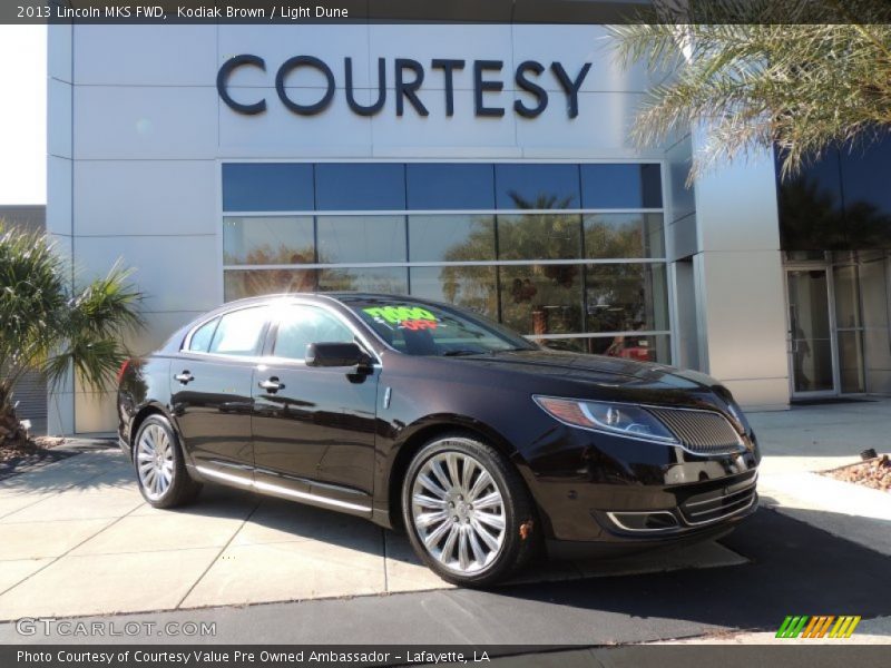 Kodiak Brown / Light Dune 2013 Lincoln MKS FWD