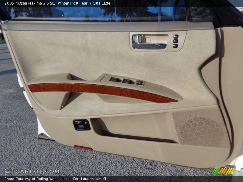 Winter Frost Pearl / Cafe Latte 2005 Nissan Maxima 3.5 SL