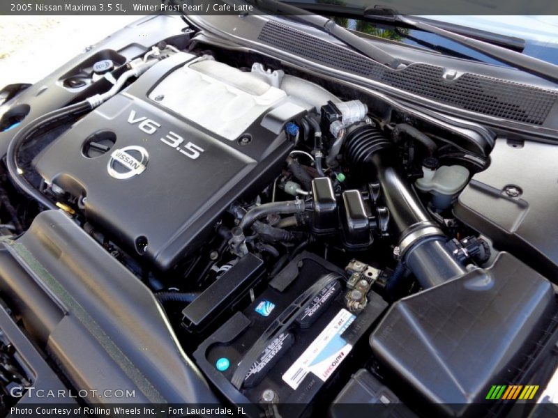 Winter Frost Pearl / Cafe Latte 2005 Nissan Maxima 3.5 SL