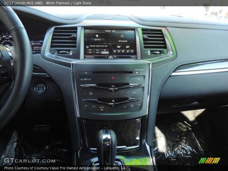 White Platinum / Light Dune 2013 Lincoln MKS AWD