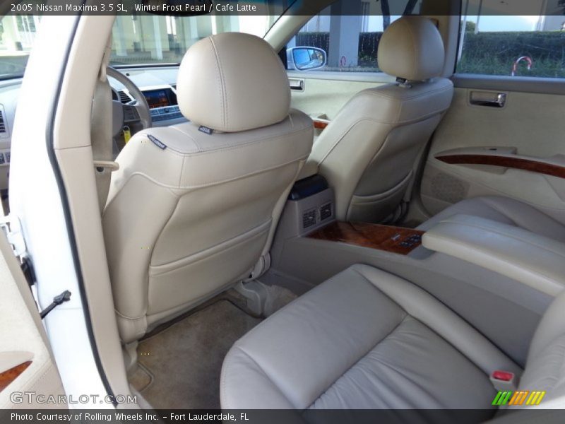 Winter Frost Pearl / Cafe Latte 2005 Nissan Maxima 3.5 SL