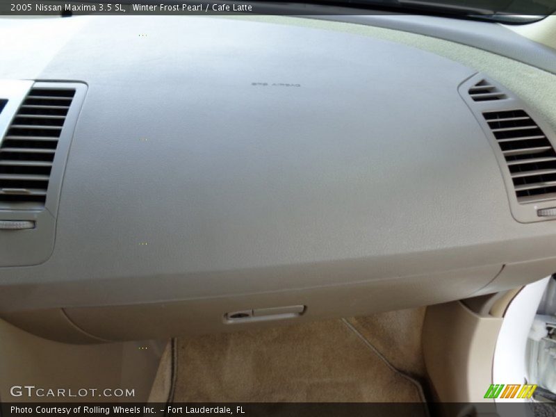 Winter Frost Pearl / Cafe Latte 2005 Nissan Maxima 3.5 SL