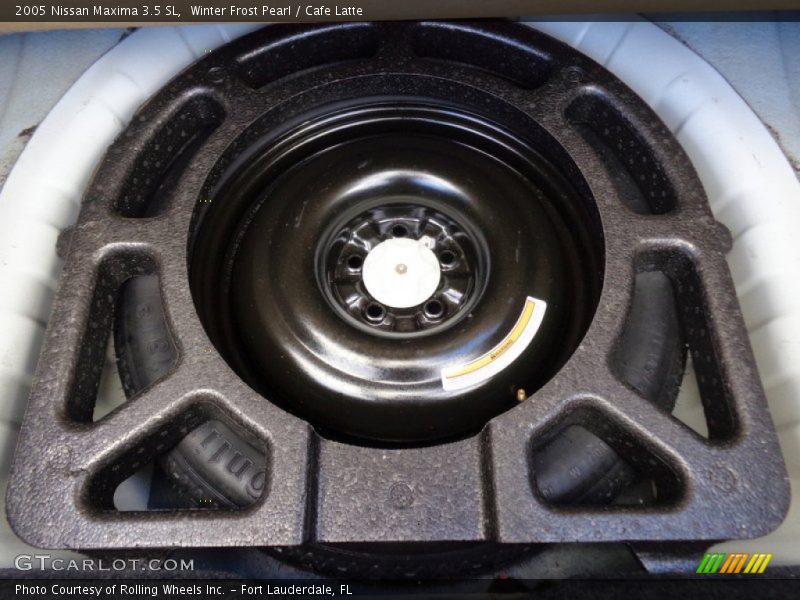 Winter Frost Pearl / Cafe Latte 2005 Nissan Maxima 3.5 SL