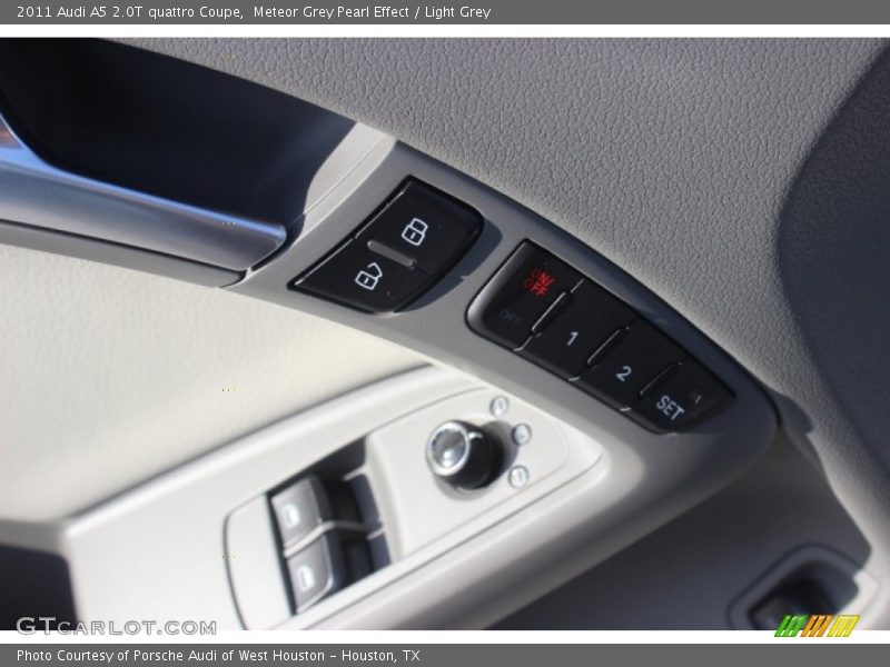 Meteor Grey Pearl Effect / Light Grey 2011 Audi A5 2.0T quattro Coupe