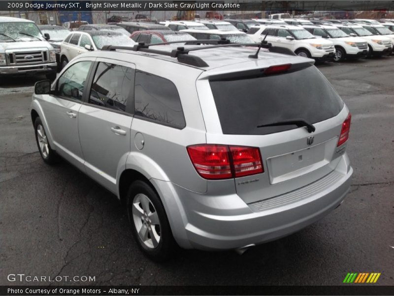 Bright Silver Metallic / Dark Slate Gray/Light Graystone 2009 Dodge Journey SXT