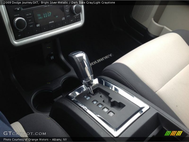 Bright Silver Metallic / Dark Slate Gray/Light Graystone 2009 Dodge Journey SXT