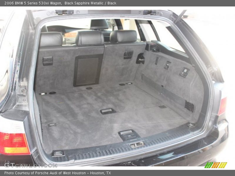  2006 5 Series 530xi Wagon Trunk