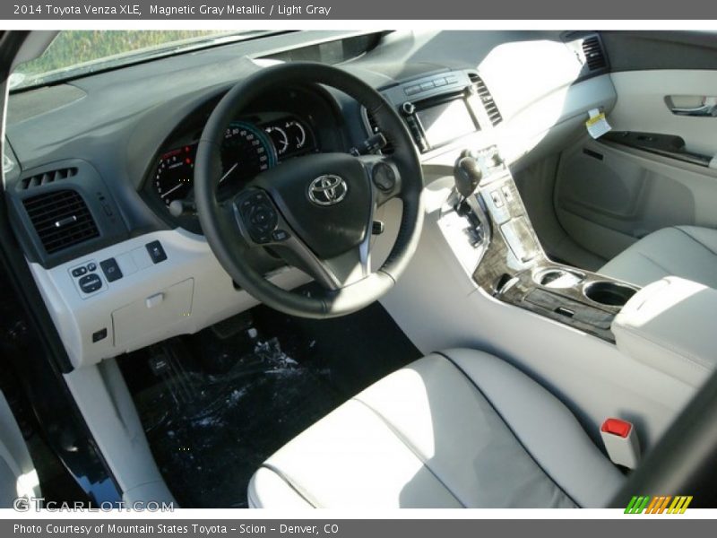 Magnetic Gray Metallic / Light Gray 2014 Toyota Venza XLE