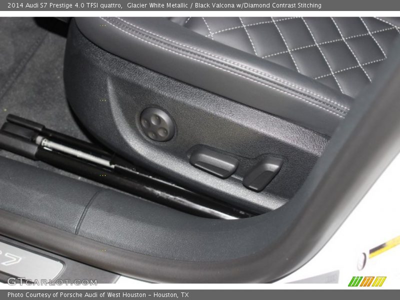 Controls of 2014 S7 Prestige 4.0 TFSI quattro