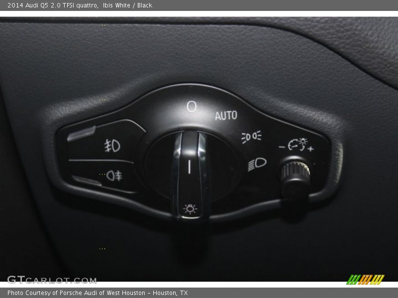 Ibis White / Black 2014 Audi Q5 2.0 TFSI quattro