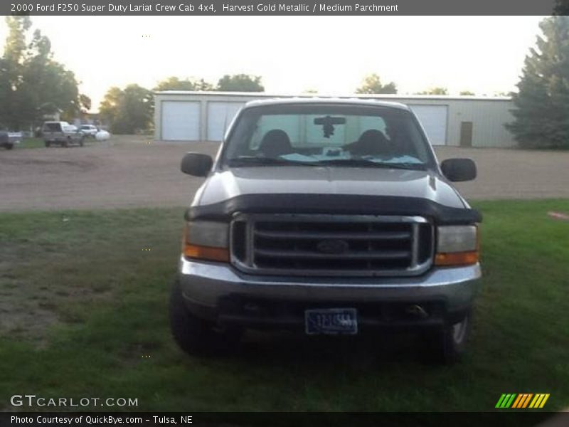 Harvest Gold Metallic / Medium Parchment 2000 Ford F250 Super Duty Lariat Crew Cab 4x4