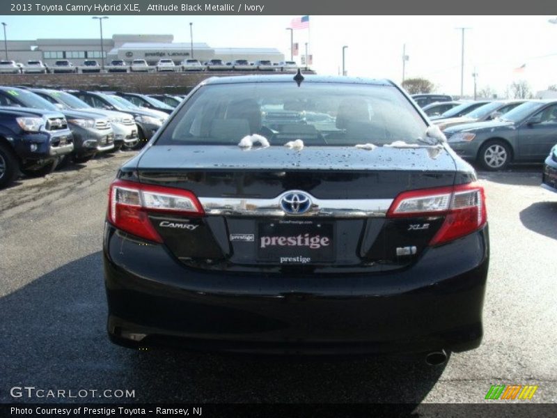 Attitude Black Metallic / Ivory 2013 Toyota Camry Hybrid XLE