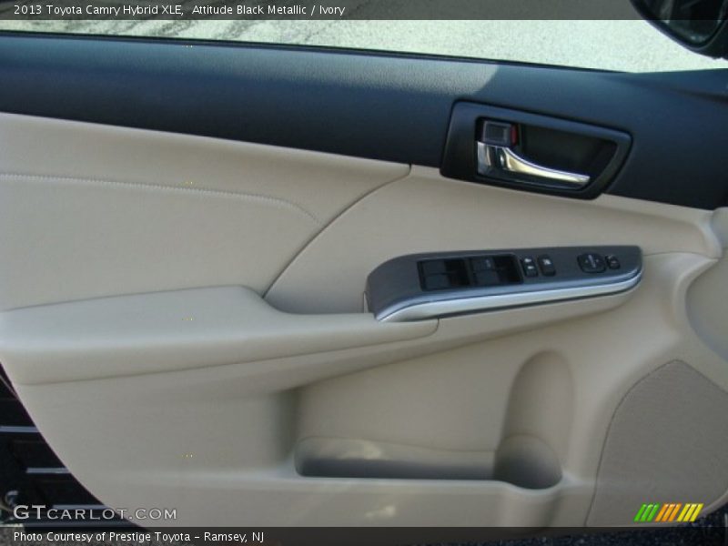Attitude Black Metallic / Ivory 2013 Toyota Camry Hybrid XLE