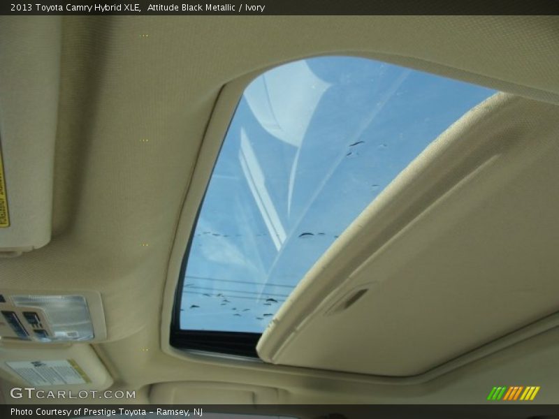 Attitude Black Metallic / Ivory 2013 Toyota Camry Hybrid XLE