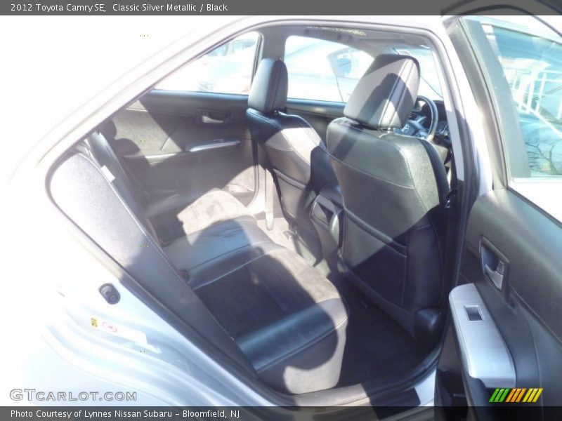 Classic Silver Metallic / Black 2012 Toyota Camry SE