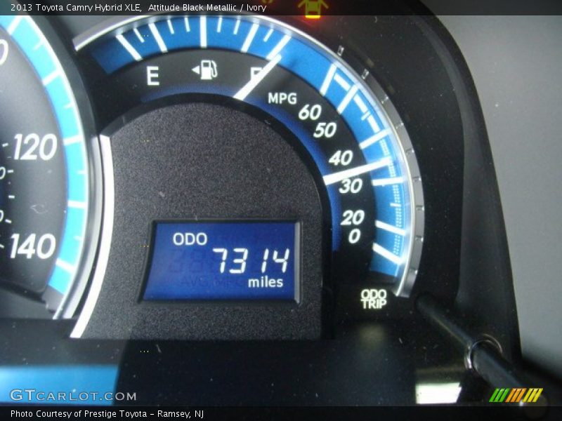 Attitude Black Metallic / Ivory 2013 Toyota Camry Hybrid XLE