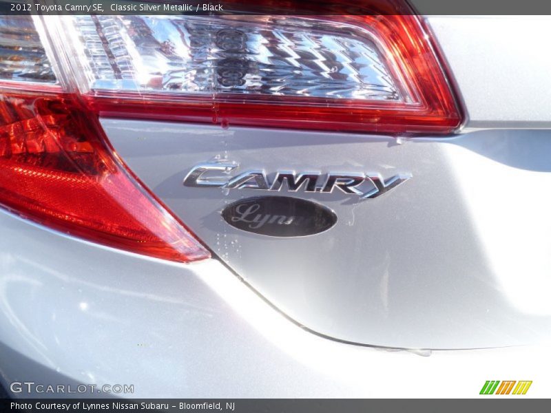 Classic Silver Metallic / Black 2012 Toyota Camry SE