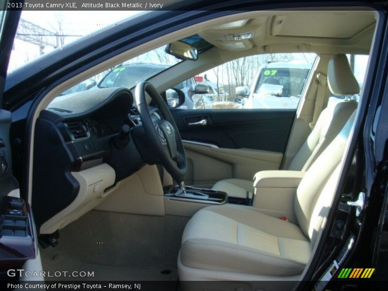Attitude Black Metallic / Ivory 2013 Toyota Camry XLE