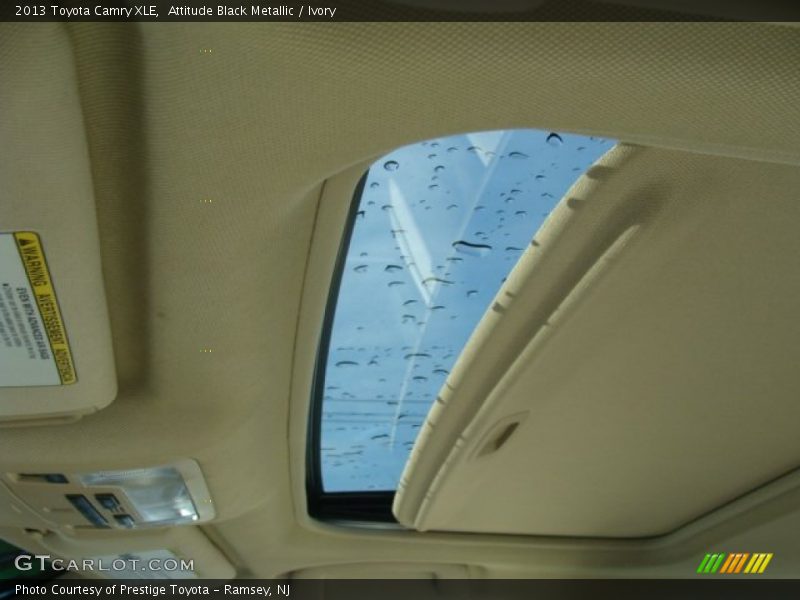 Attitude Black Metallic / Ivory 2013 Toyota Camry XLE