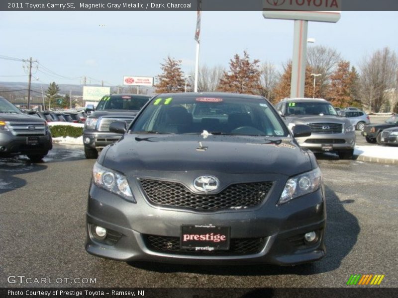 Magnetic Gray Metallic / Dark Charcoal 2011 Toyota Camry SE