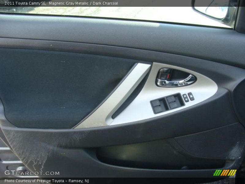 Magnetic Gray Metallic / Dark Charcoal 2011 Toyota Camry SE