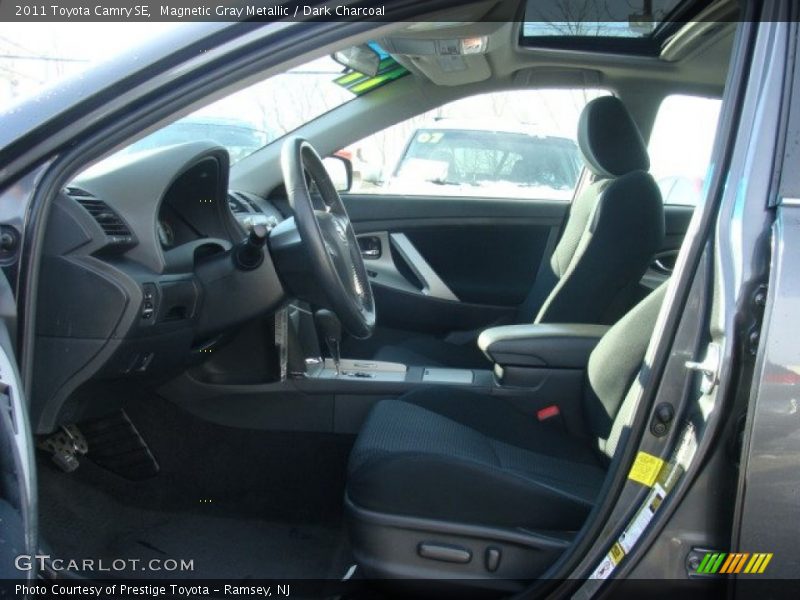 Magnetic Gray Metallic / Dark Charcoal 2011 Toyota Camry SE