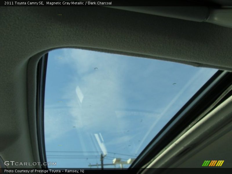 Magnetic Gray Metallic / Dark Charcoal 2011 Toyota Camry SE