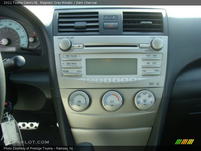 Magnetic Gray Metallic / Dark Charcoal 2011 Toyota Camry SE