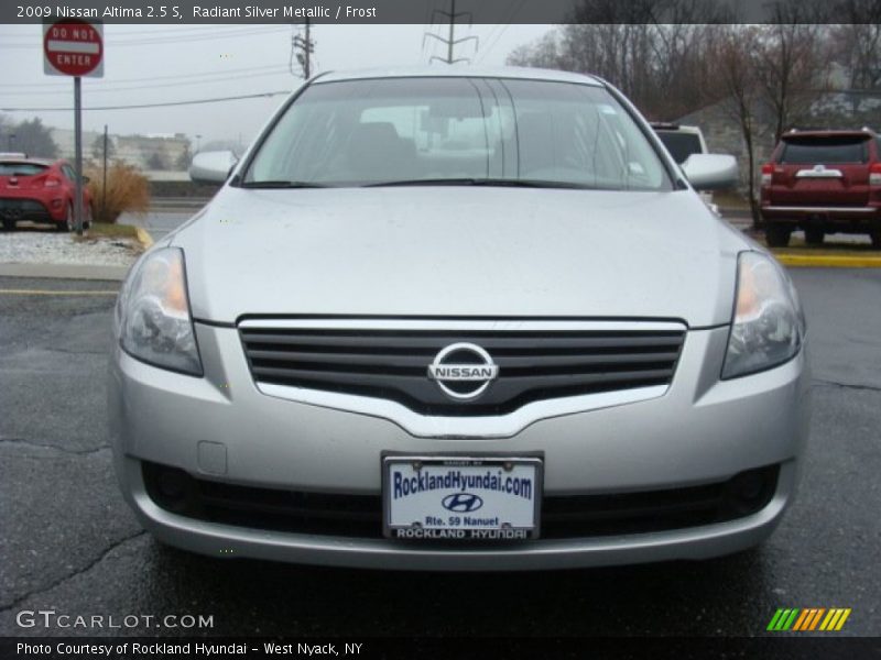 Radiant Silver Metallic / Frost 2009 Nissan Altima 2.5 S