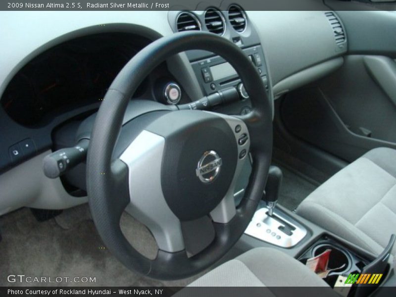 Radiant Silver Metallic / Frost 2009 Nissan Altima 2.5 S