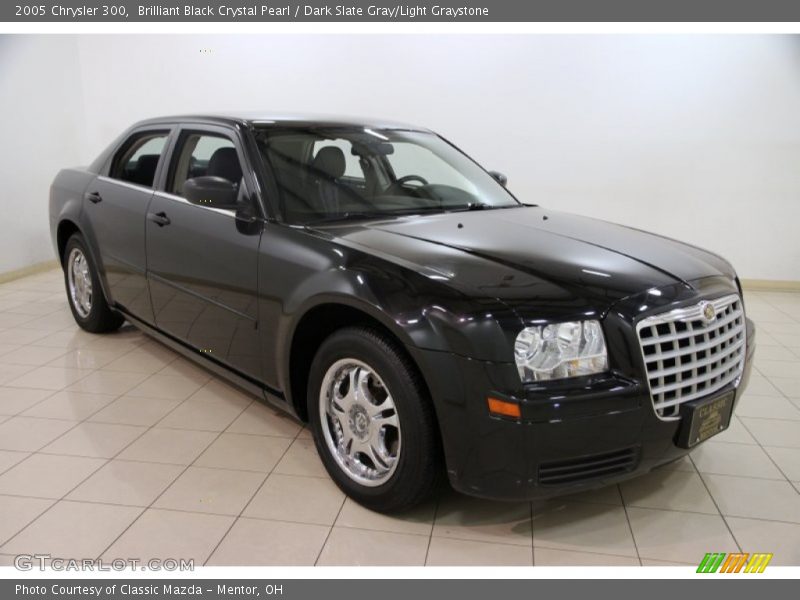 Brilliant Black Crystal Pearl / Dark Slate Gray/Light Graystone 2005 Chrysler 300