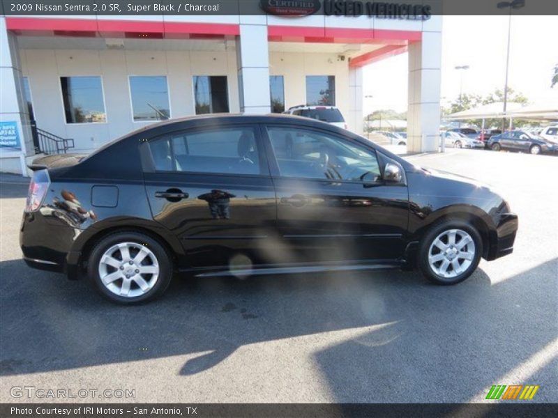 Super Black / Charcoal 2009 Nissan Sentra 2.0 SR