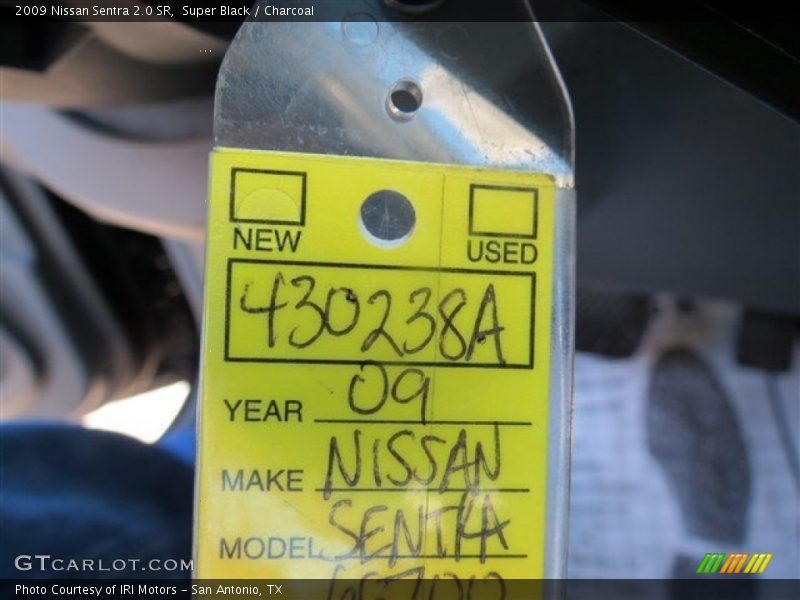 Super Black / Charcoal 2009 Nissan Sentra 2.0 SR