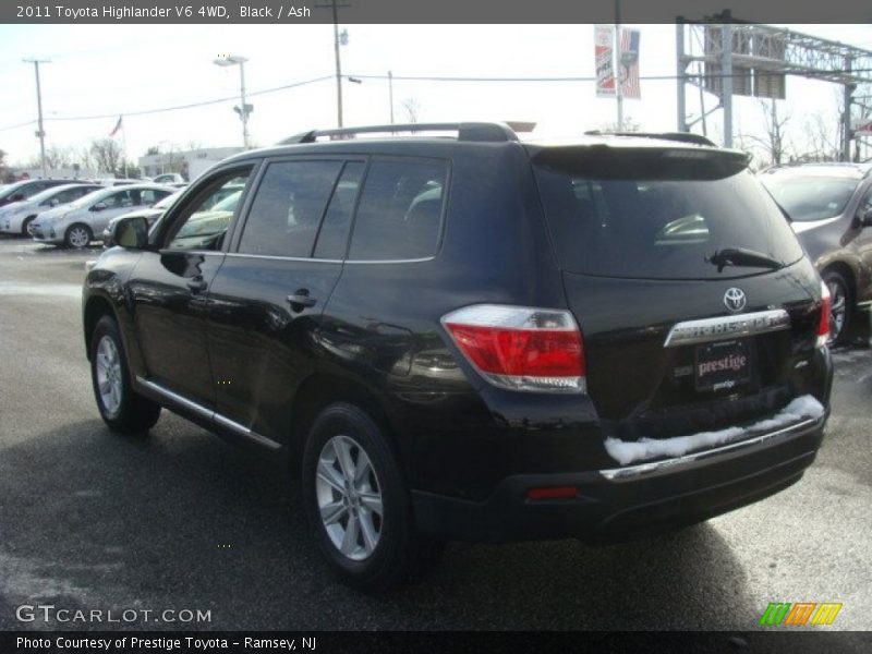 Black / Ash 2011 Toyota Highlander V6 4WD