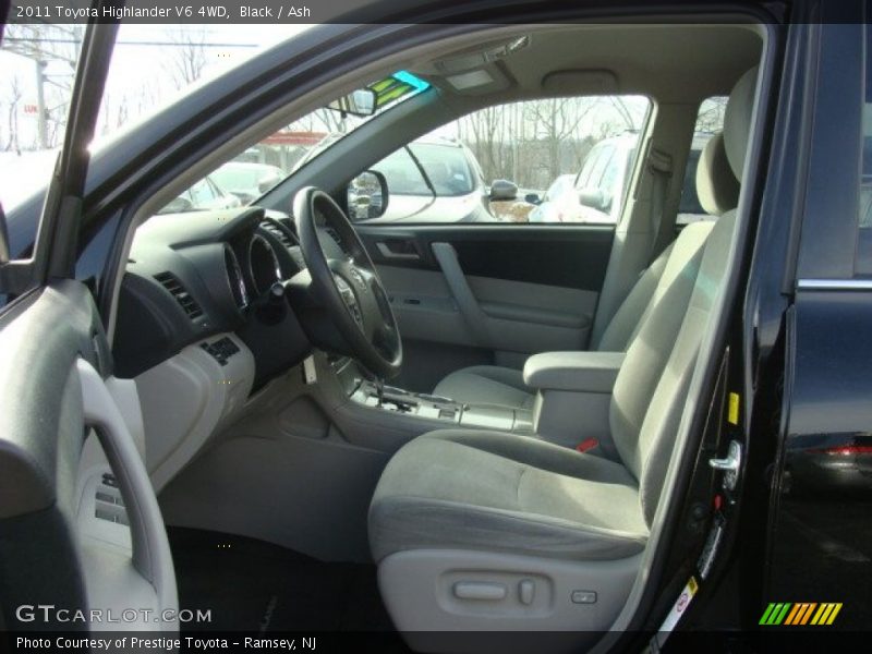 Black / Ash 2011 Toyota Highlander V6 4WD