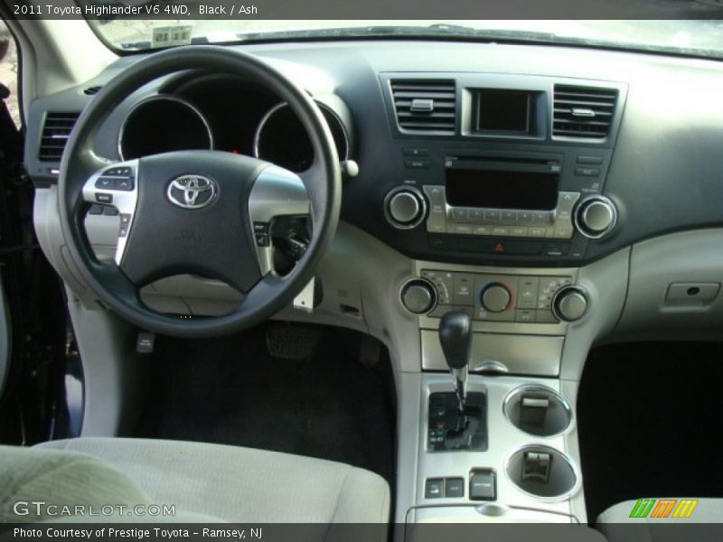 Black / Ash 2011 Toyota Highlander V6 4WD